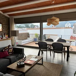 Big Family House In The Center Of Appartement El Port De La Selva